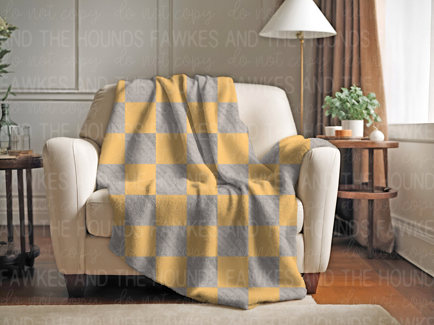 H House Coordinating Checkerboard Seamless